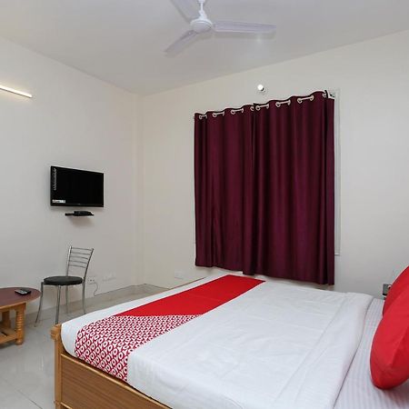 Отель Oyo 11560 Citi Residency Патна Экстерьер фото